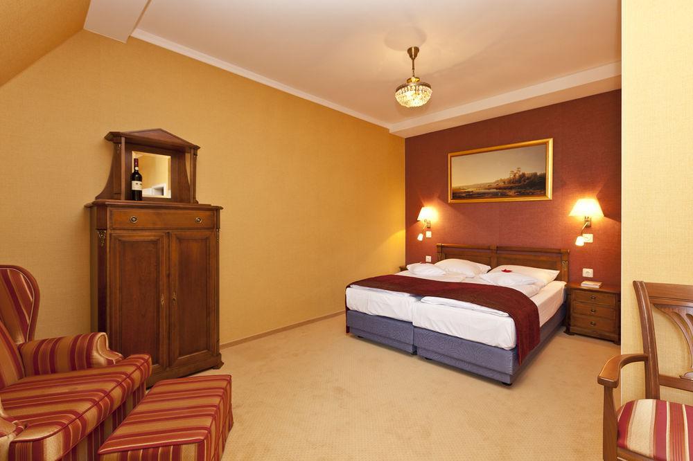 Seehotel Schloss Клинк Экстерьер фото