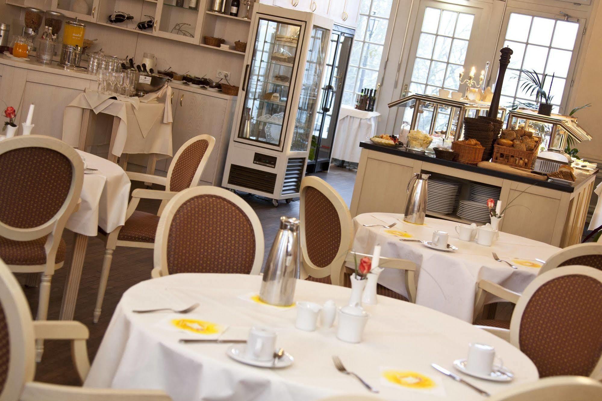 Seehotel Schloss Клинк Экстерьер фото