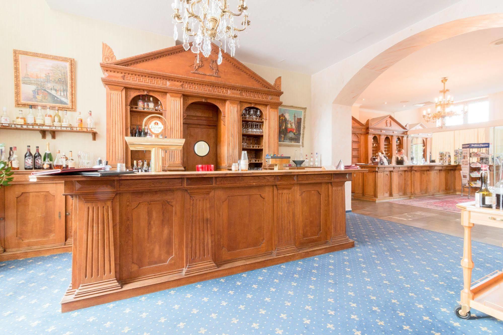 Seehotel Schloss Клинк Экстерьер фото