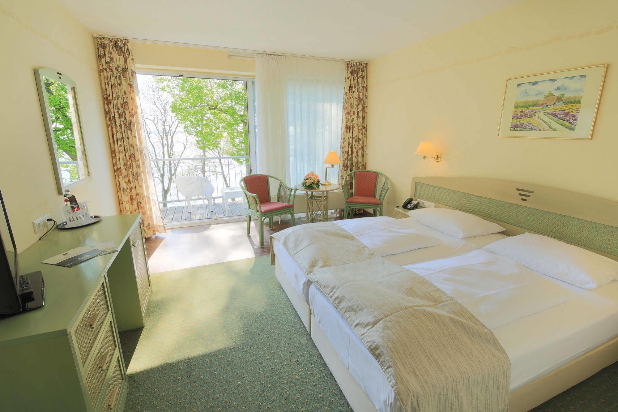 Seehotel Schloss Клинк Экстерьер фото