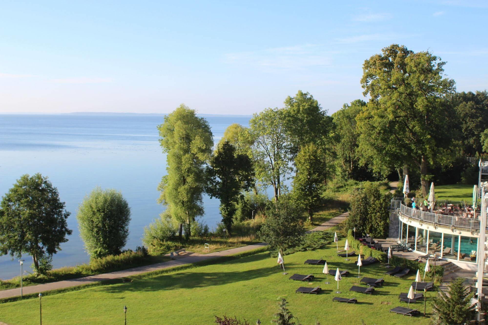 Seehotel Schloss Клинк Экстерьер фото