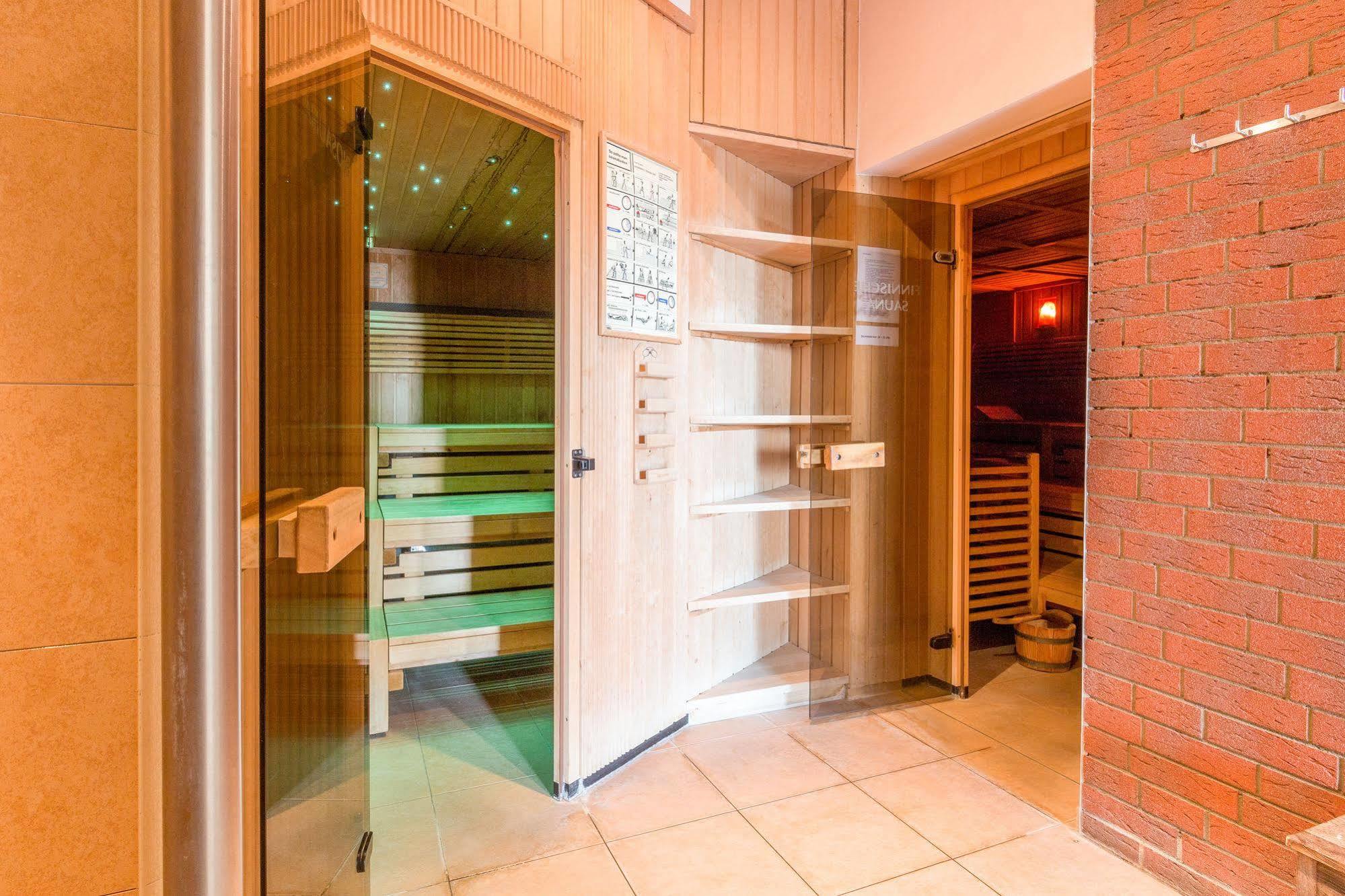 Seehotel Schloss Клинк Экстерьер фото