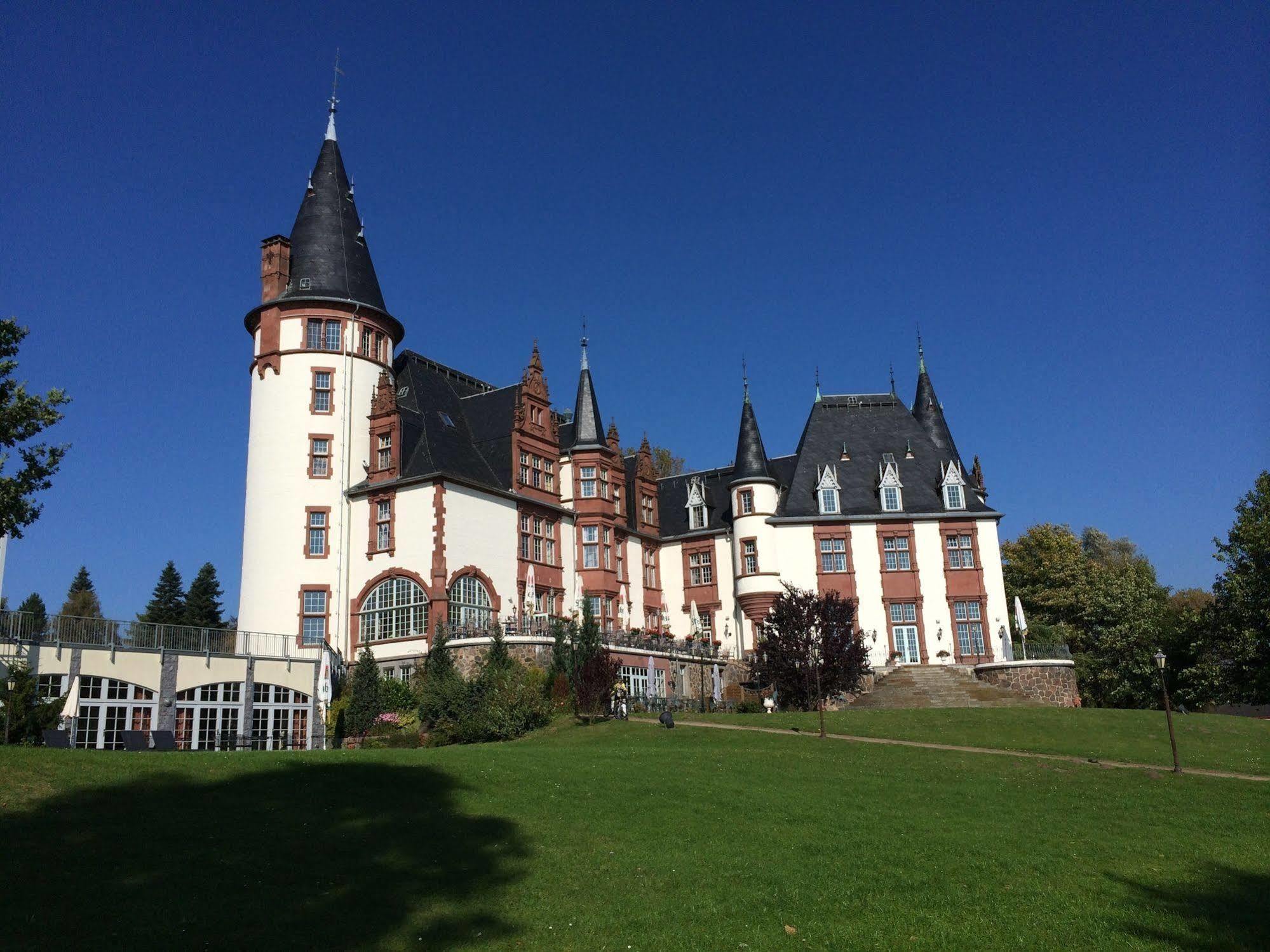 Seehotel Schloss Клинк Экстерьер фото